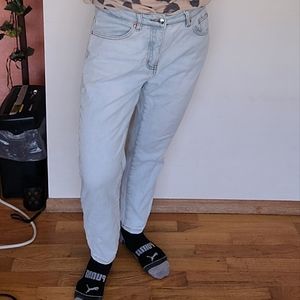 So 90's it's like not even funny.